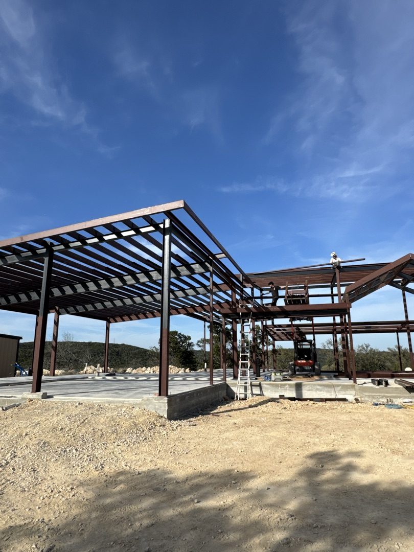 LR Mobile Welding crew erecting structural steel in Central Texas